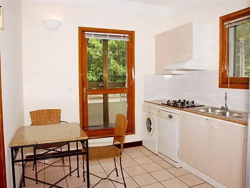 Saigon Village Ho Si Minh-város Apartmanhotel